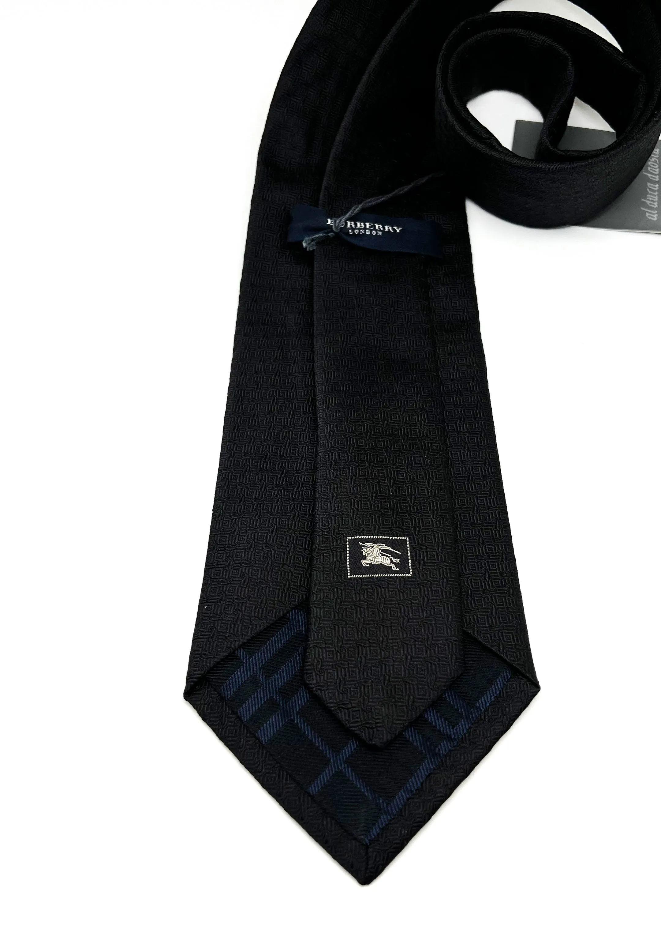 $200 BURBERRY LONDON - Black Textured Silk LOGO 3.5" - Tie