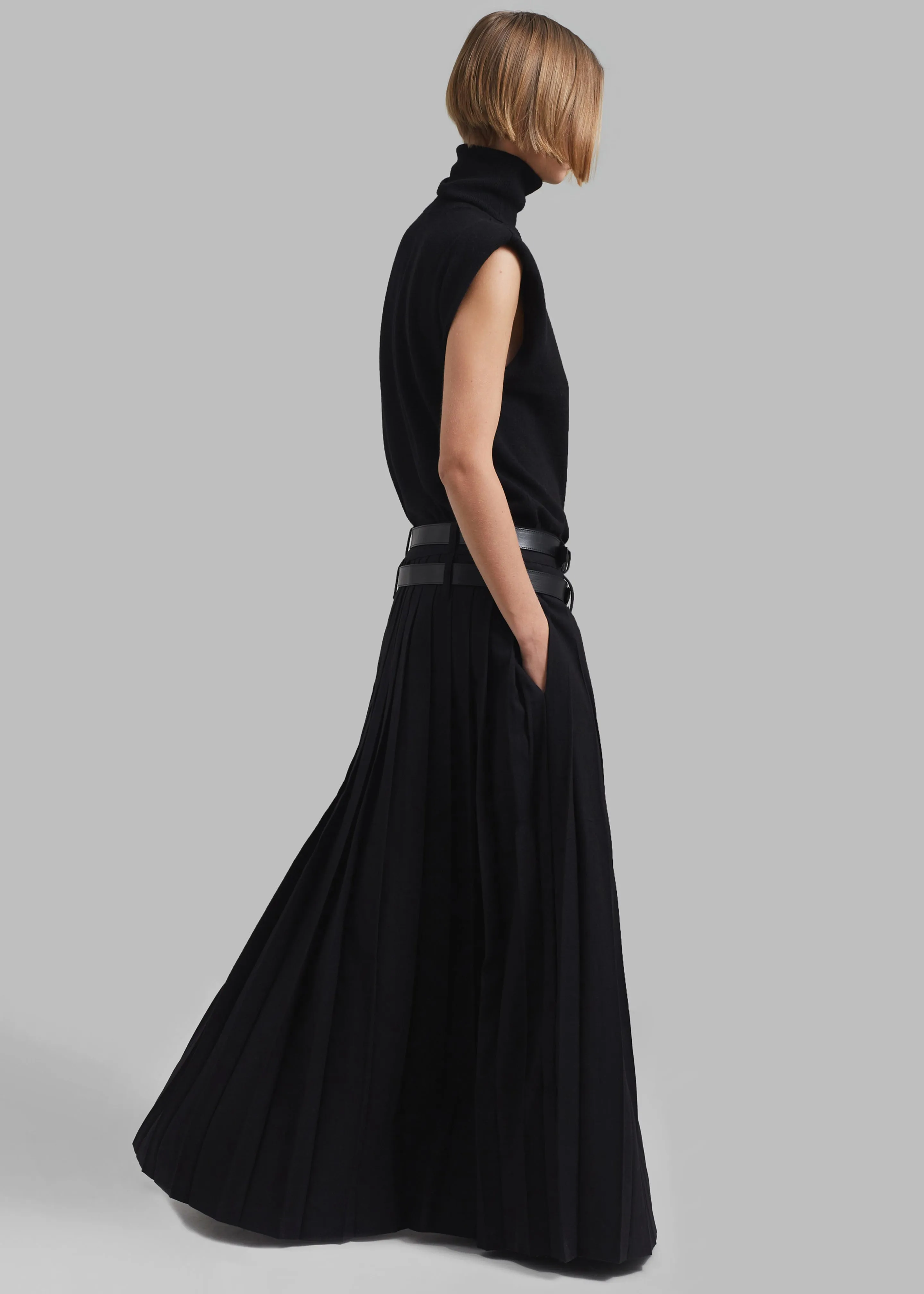 Bailey Long Pleated Skirt - Black