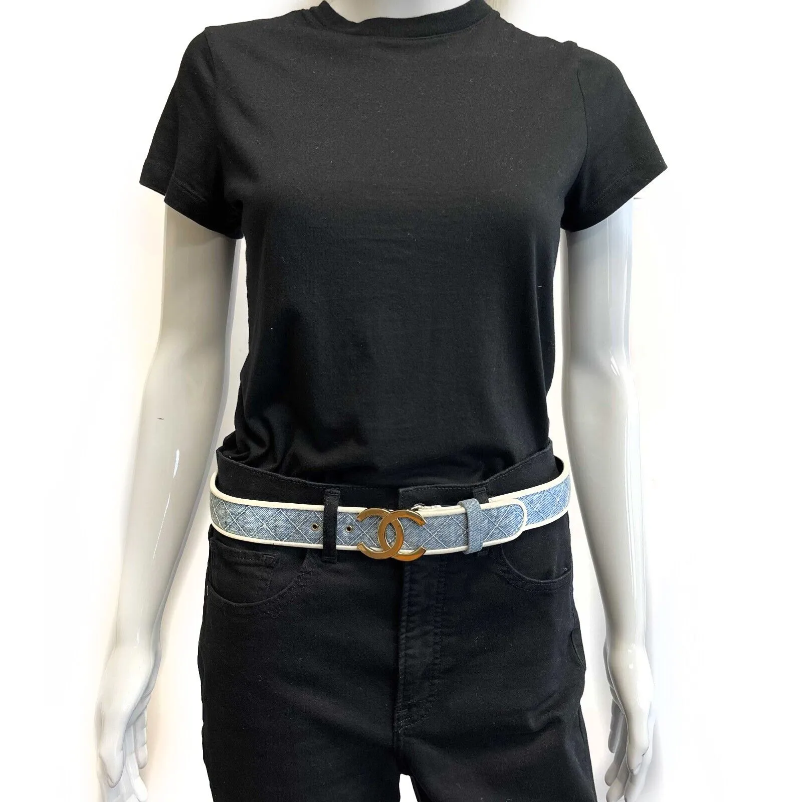 CHANEL - Blue Denim CC Buckle Belt Size - 80 / 32