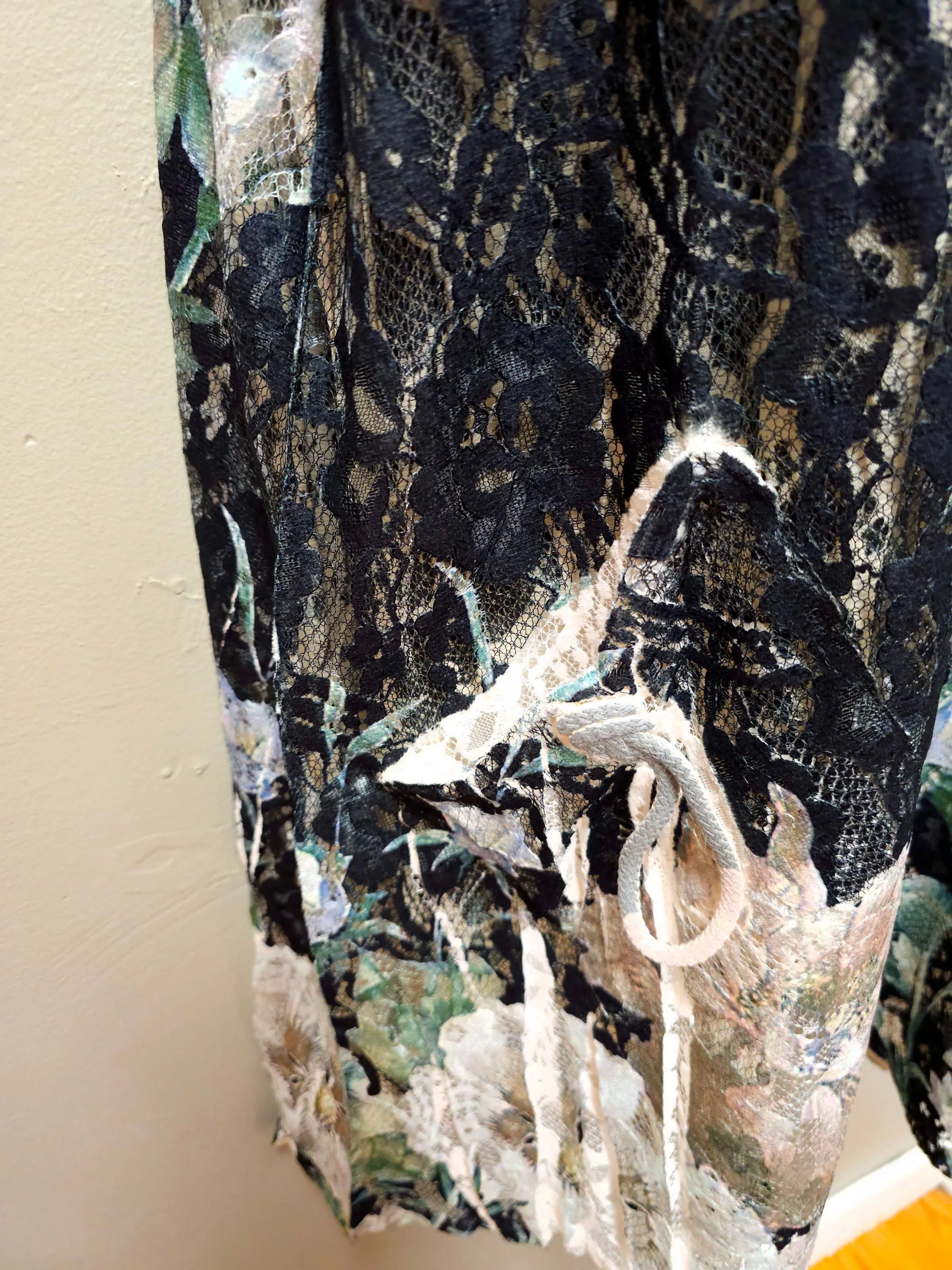 Gorgeous Black Floral Lace Dress with Pockets