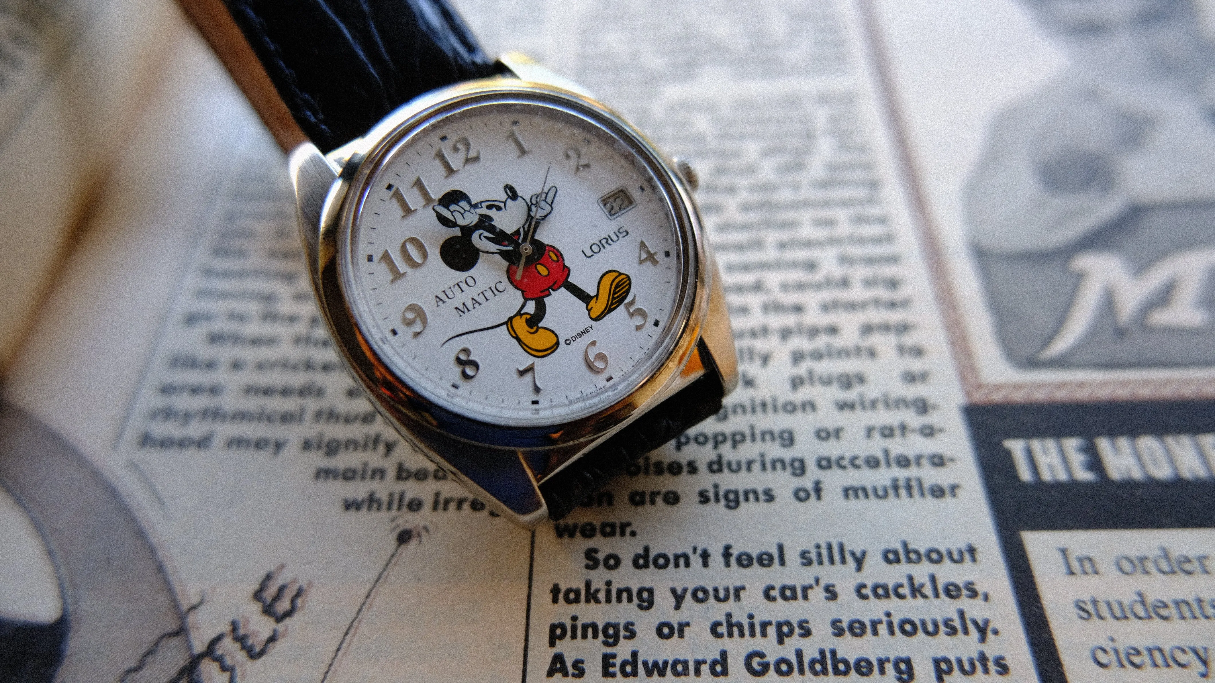 Lorus By Seiko Disney Mickey Mouse Automatic Wristwatch Y621-6050 A1