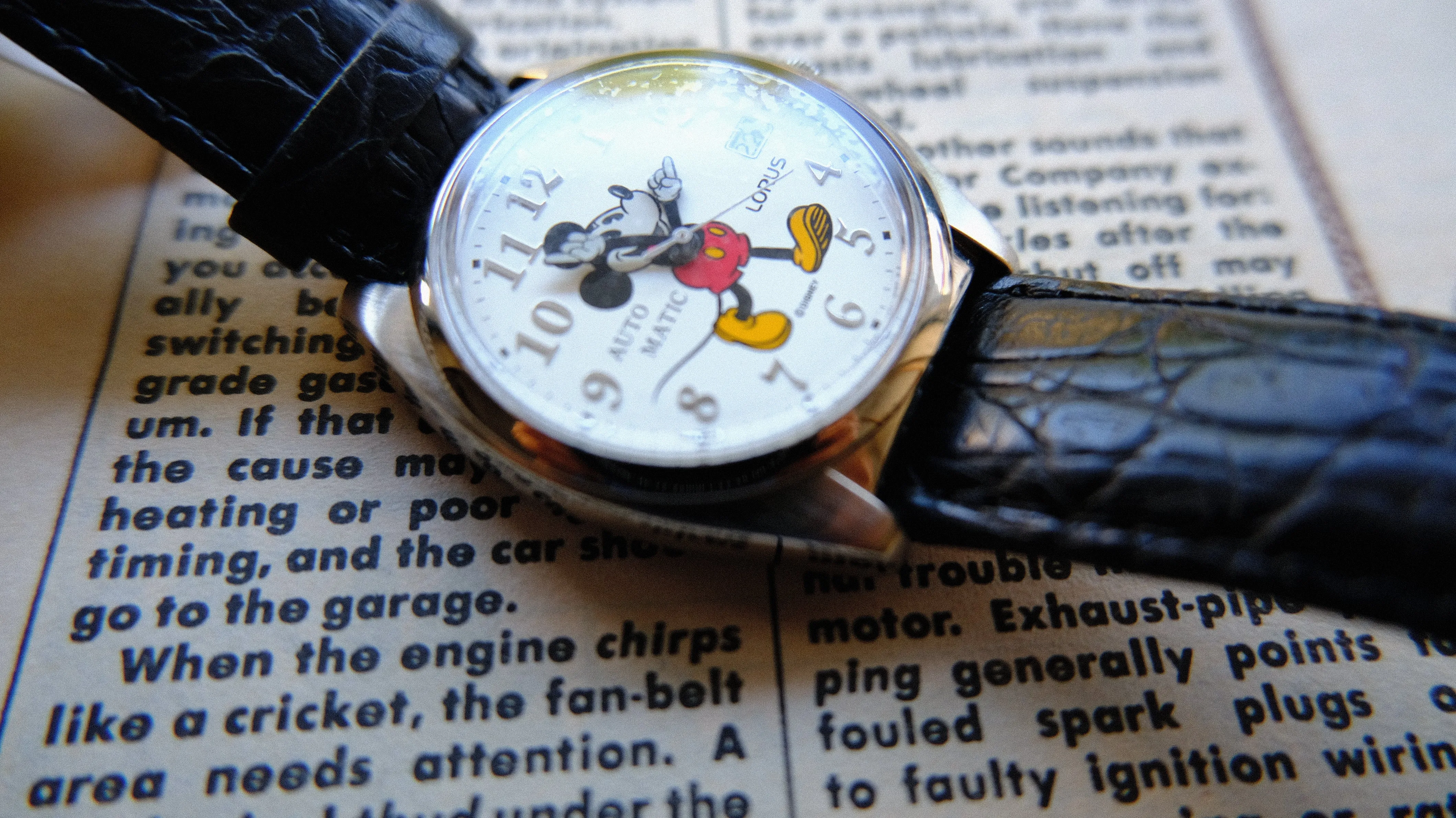 Lorus By Seiko Disney Mickey Mouse Automatic Wristwatch Y621-6050 A1