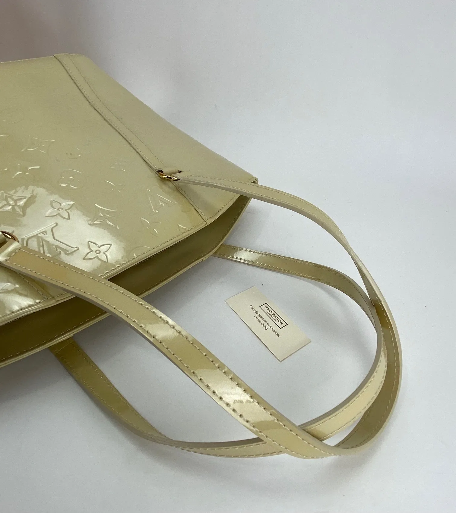 LOUIS VUITTON Monogram White Cream Vernis Avalon MM Tote Hand Shoulder Bag