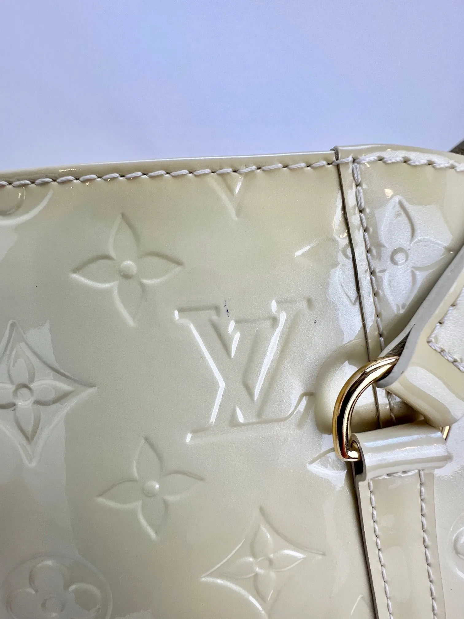LOUIS VUITTON Monogram White Cream Vernis Avalon MM Tote Hand Shoulder Bag