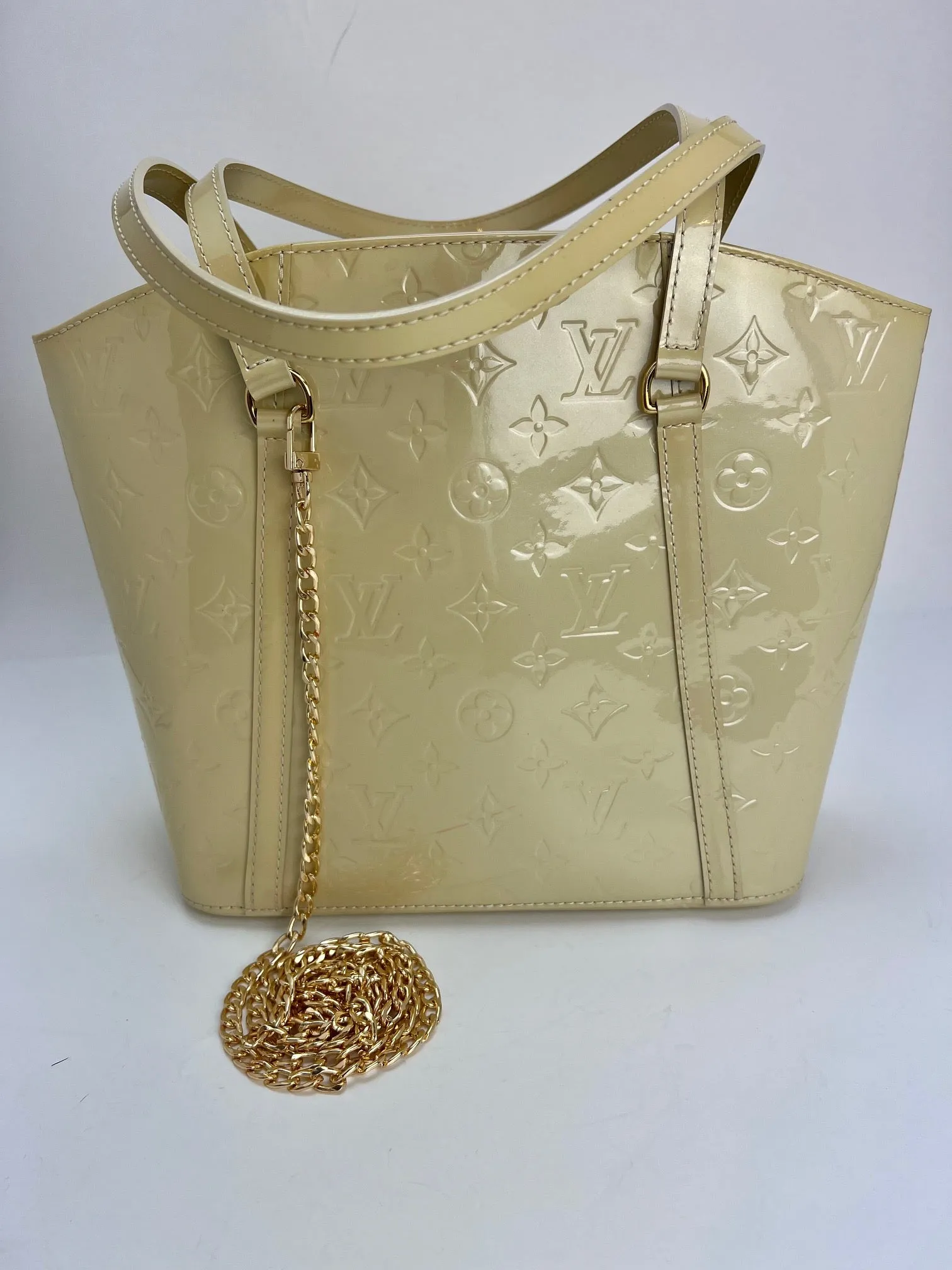 LOUIS VUITTON Monogram White Cream Vernis Avalon MM Tote Hand Shoulder Bag