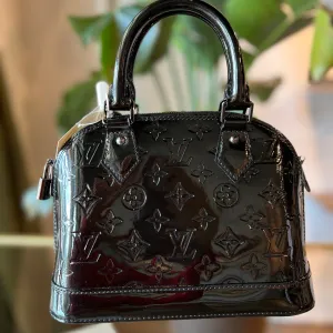LOUIS VUITTON Noir Magnetique Vernis Alma BB Handbag
