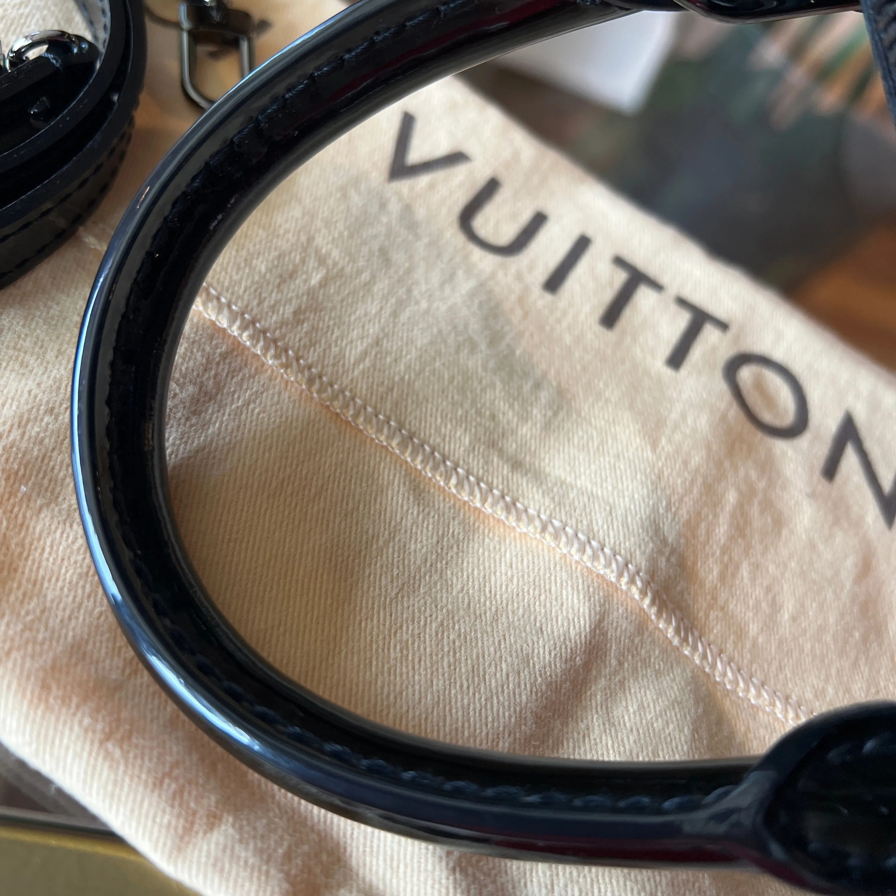 LOUIS VUITTON Noir Magnetique Vernis Alma BB Handbag