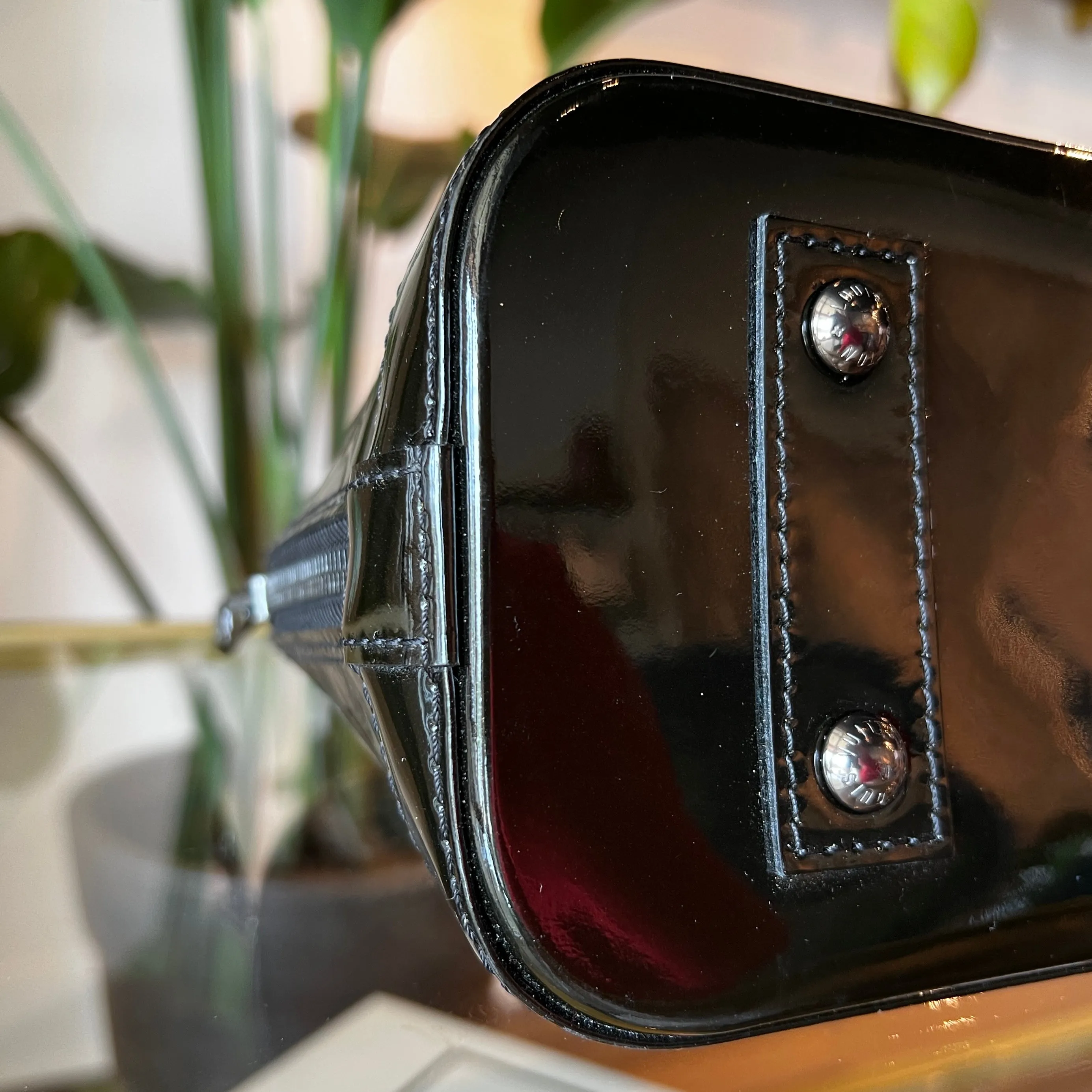 LOUIS VUITTON Noir Magnetique Vernis Alma BB Handbag