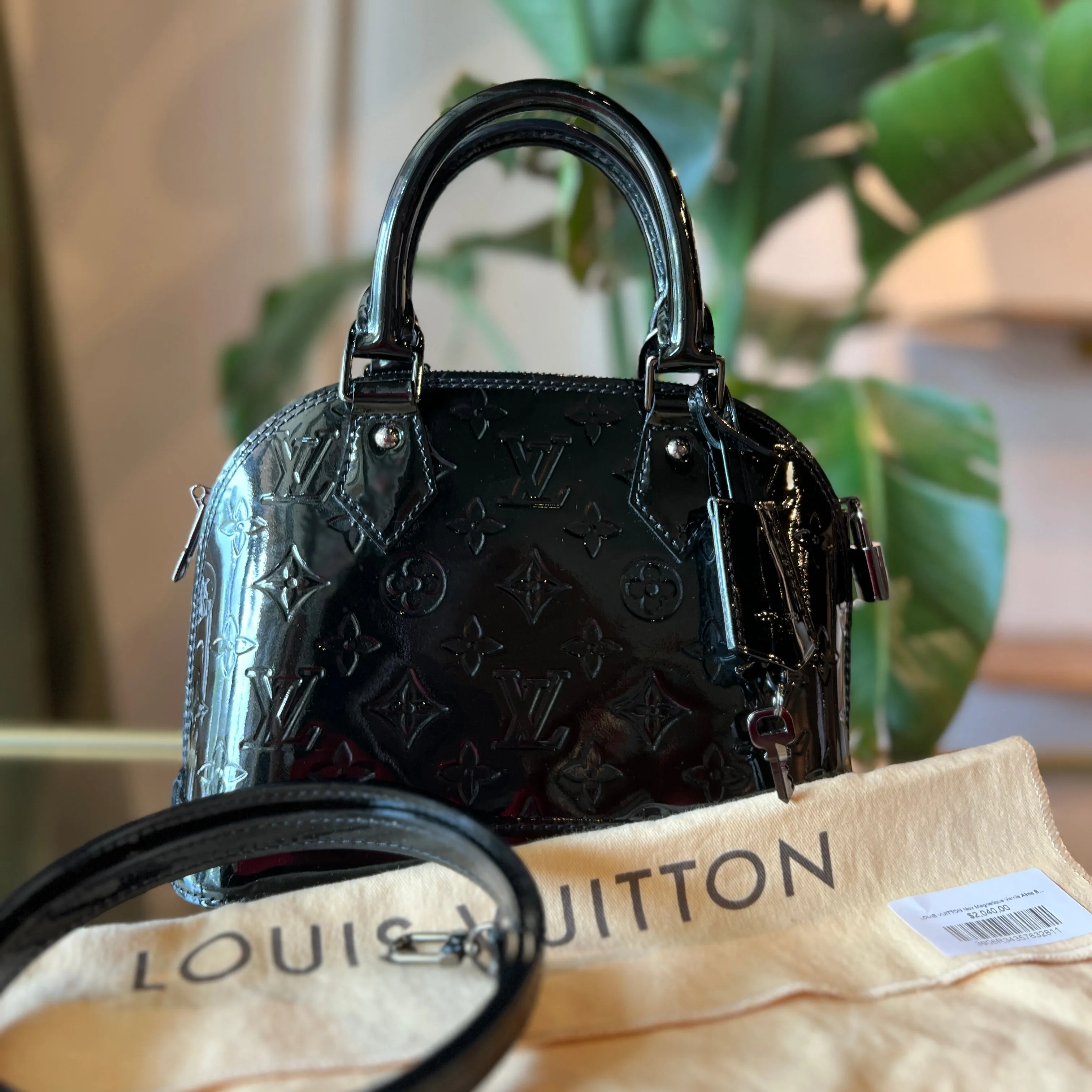 LOUIS VUITTON Noir Magnetique Vernis Alma BB Handbag