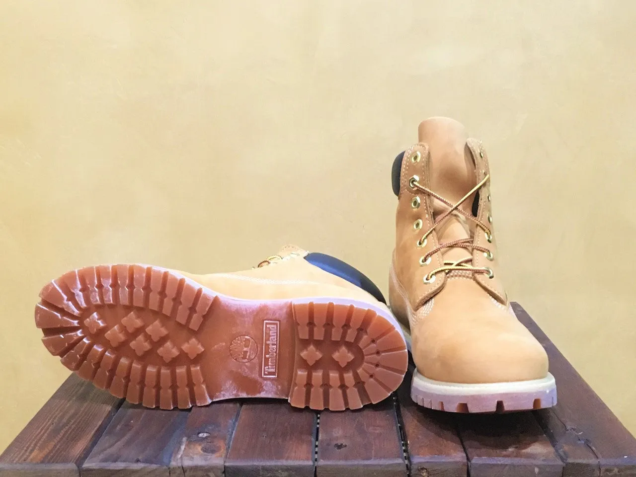 TB010061 Timberland 6 Inch Premium Boots Wheat Nubuck