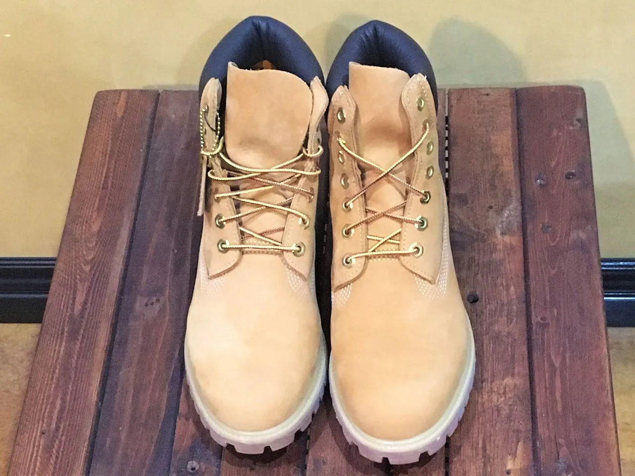 TB010061 Timberland 6 Inch Premium Boots Wheat Nubuck