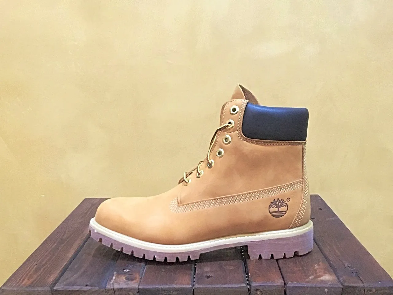 TB010061 Timberland 6 Inch Premium Boots Wheat Nubuck